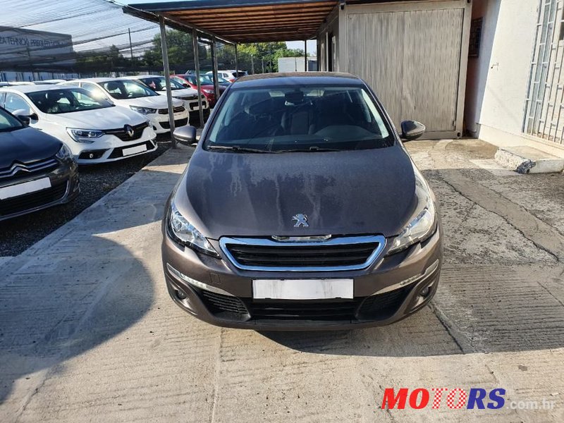 2016' Peugeot 308 photo #2