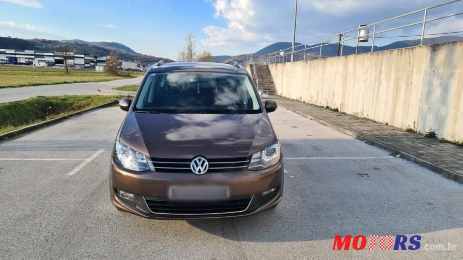 2012' Volkswagen Sharan photo #2