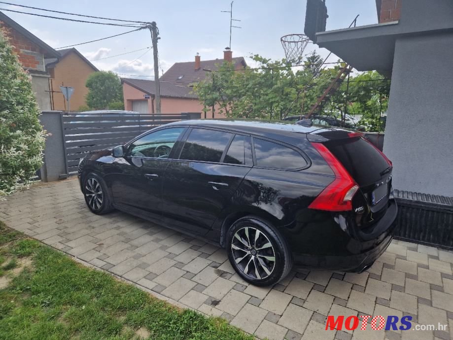 2017' Volvo V60 D3 photo #1