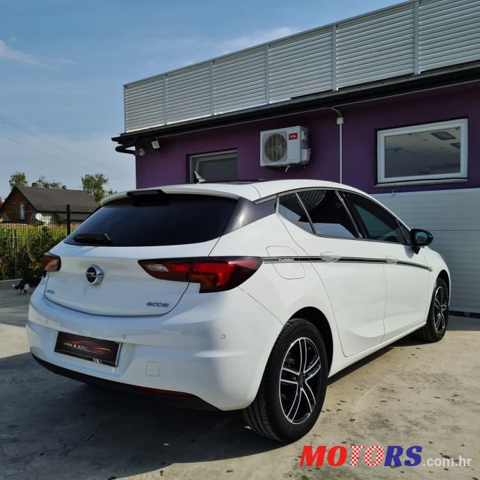 2017' Opel Astra photo #6