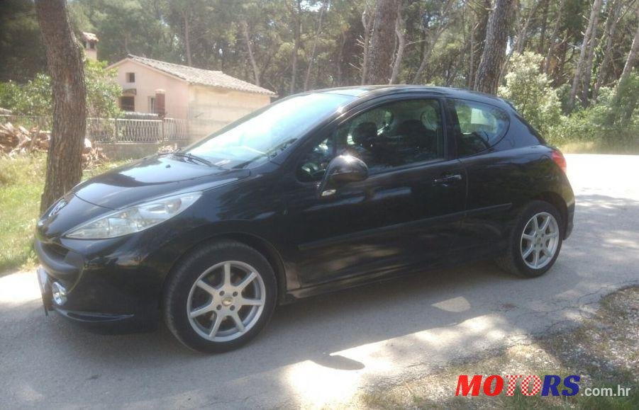 2006' Peugeot 207 Sport 1,6 16V photo #2