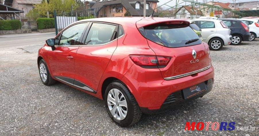 2014' Renault Clio Dci 90 Edc photo #2