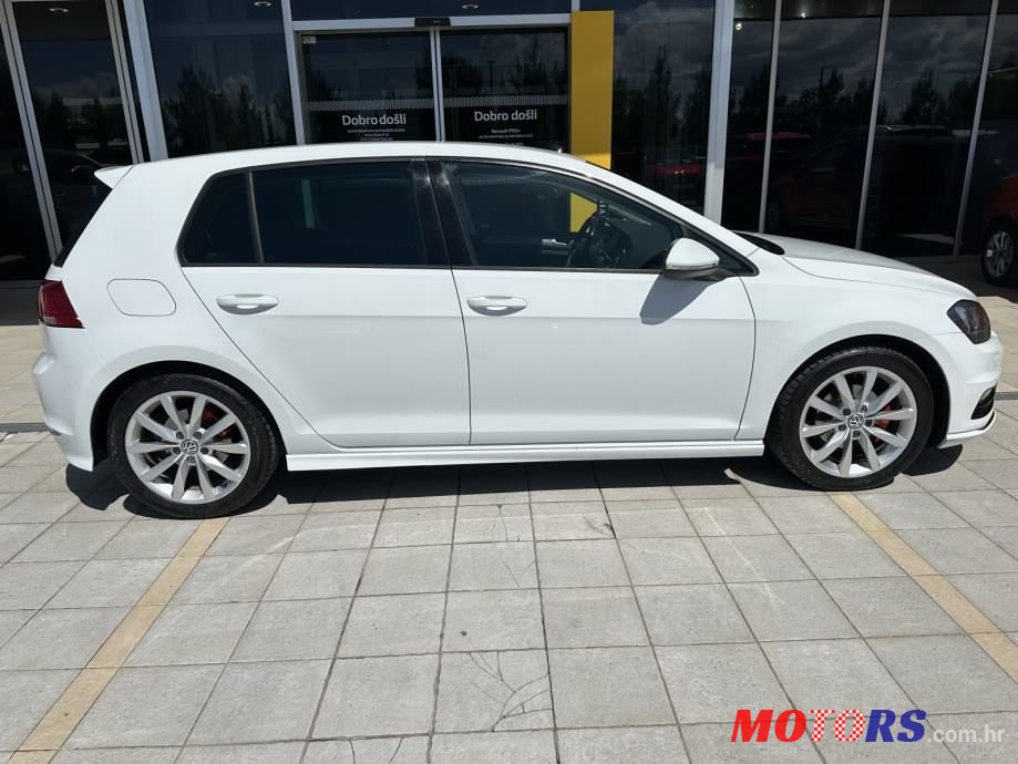 2015' Volkswagen Golf VII 1,6 Tdi photo #5