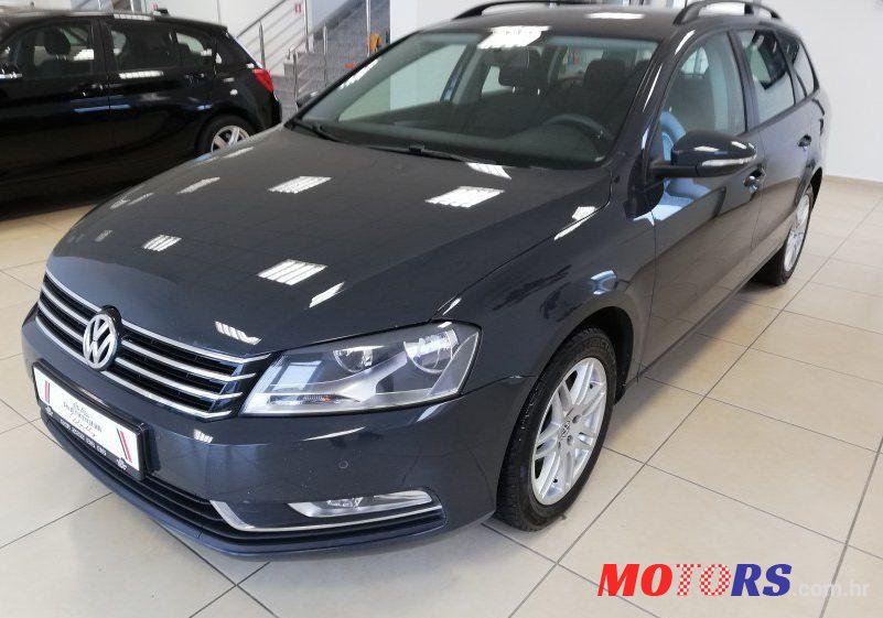 2012' Volkswagen Passat Variant 2,0 Tdi Bmt photo #1