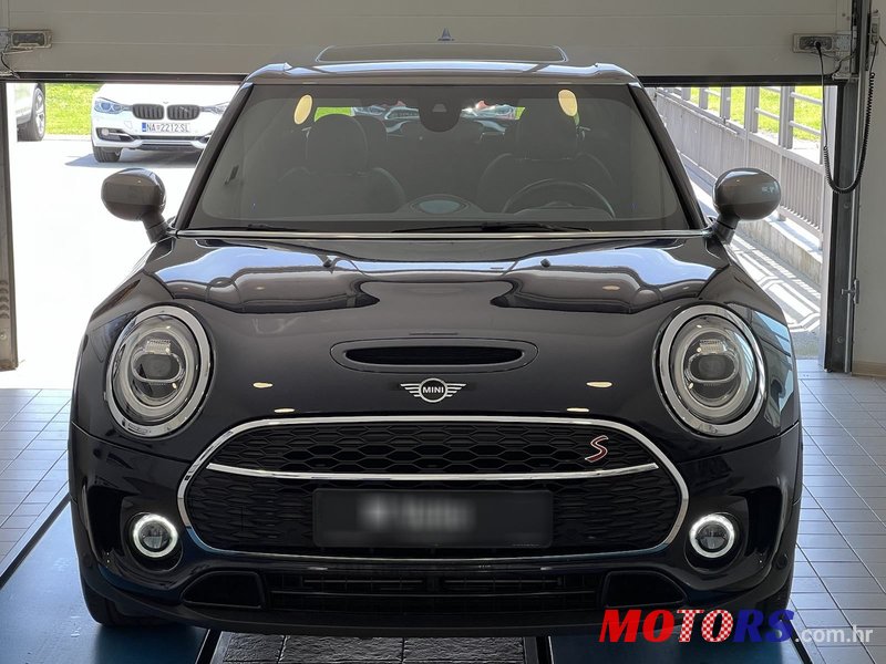 2019' MINI Clubman Cooper Sd photo #2