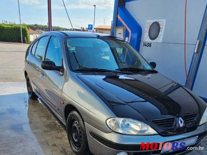 2001' Renault Megane 1,4 16V photo #1