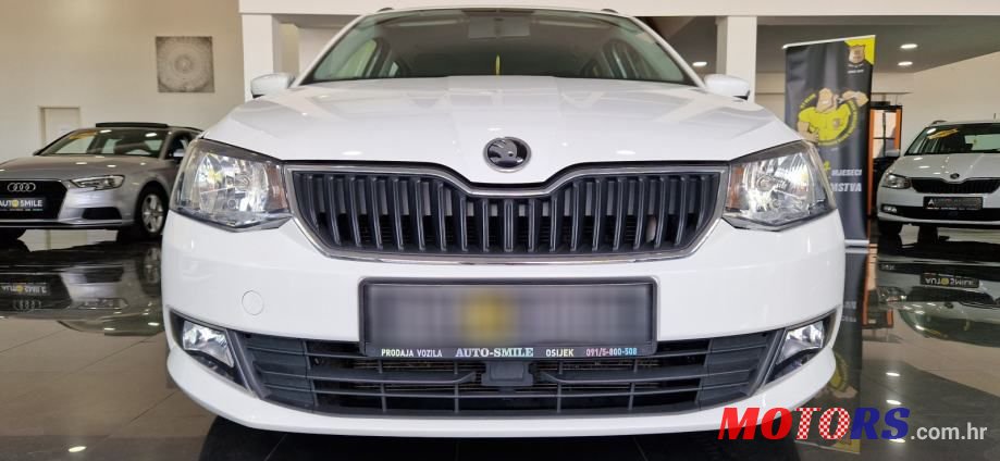 2018' Skoda Fabia Combi photo #3
