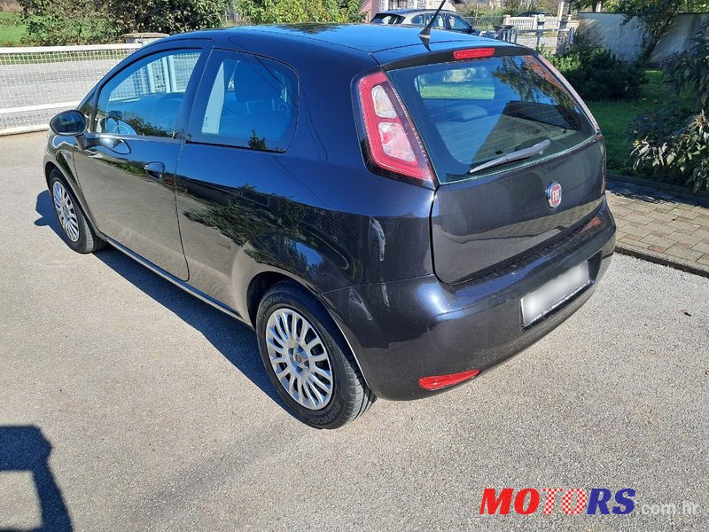 2013' Fiat Punto 1,3 Multijet 16V photo #6
