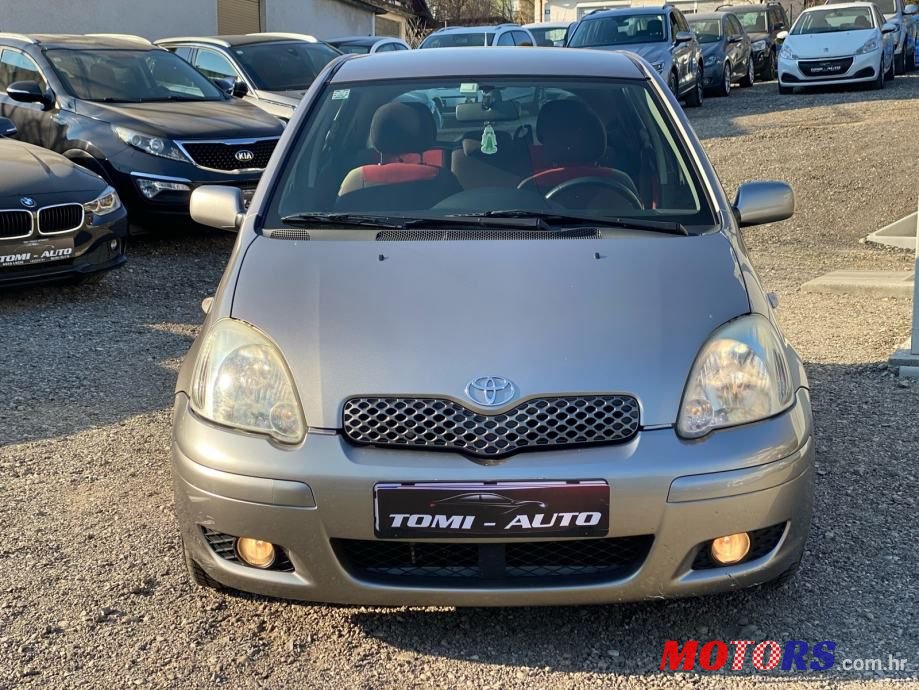 2005' Toyota Yaris photo #2