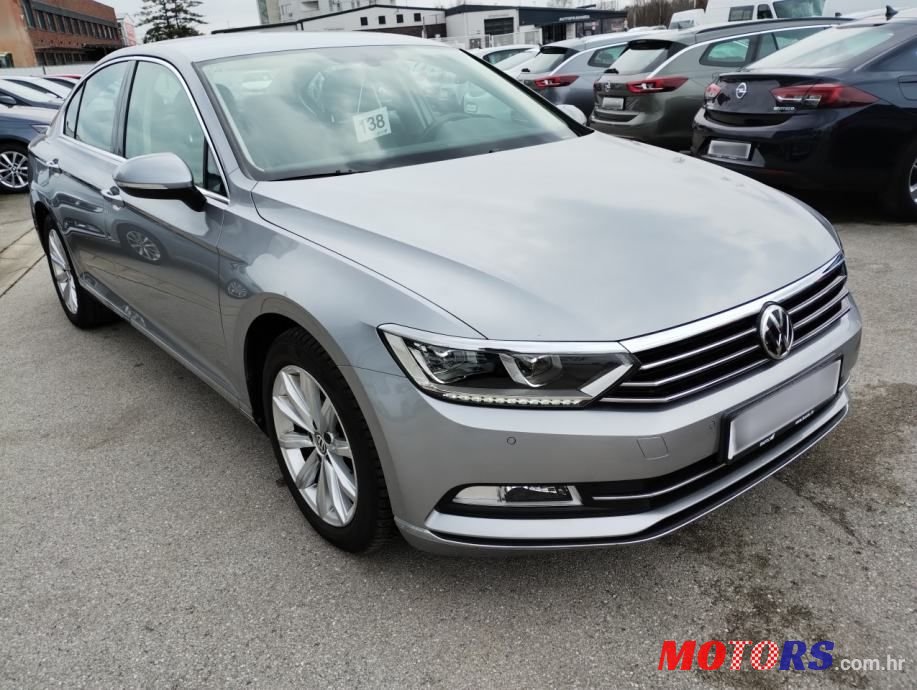 2018' Volkswagen Passat photo #3