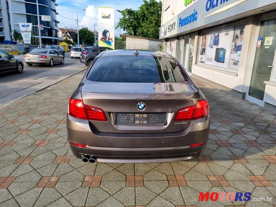 2013' BMW Serija 5 525Xd photo #5