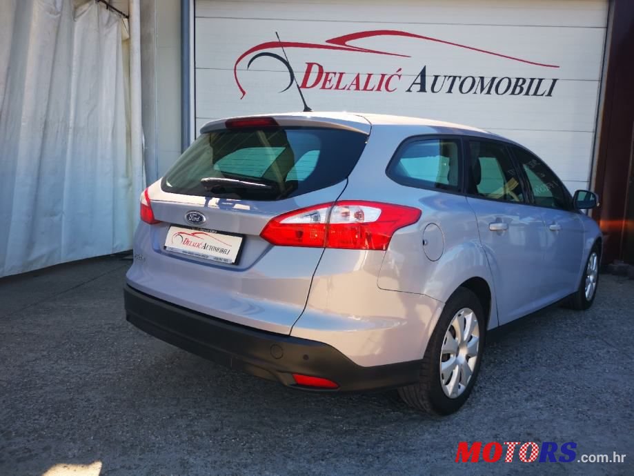 2013' Ford Focus Karavan photo #6