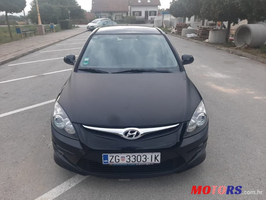 2011' Hyundai i30 photo #2