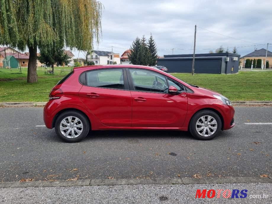 2017' Peugeot 208 photo #3