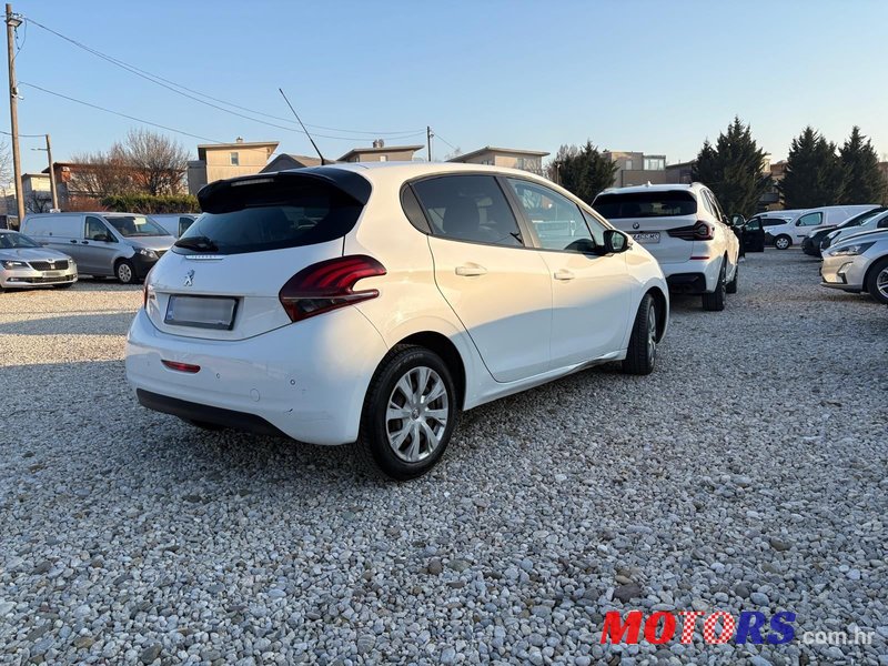 2017' Peugeot 208 1,6 Bluehdi photo #3