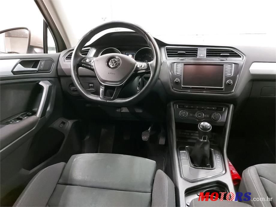 2016' Volkswagen Tiguan 2,0 Tdi Bmt photo #3