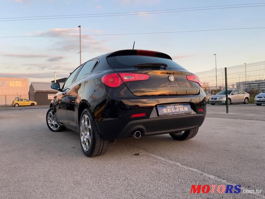 2010' Alfa Romeo Giulietta 1,6 photo #6