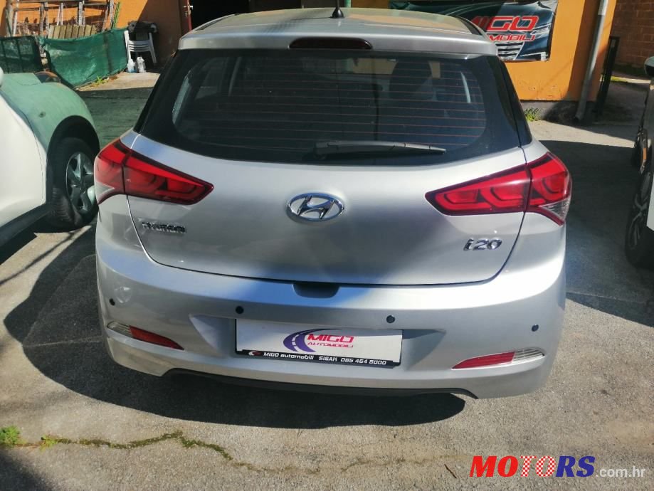2017' Hyundai i20 photo #5