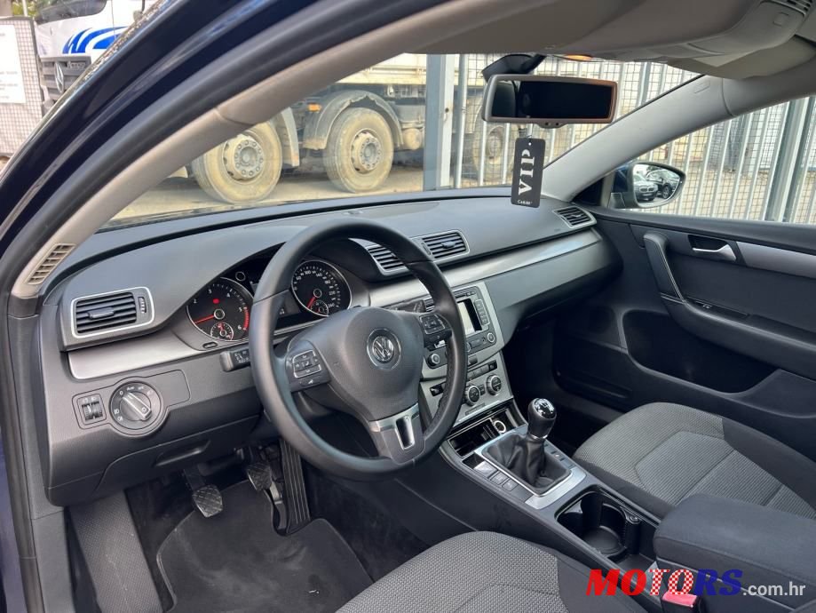 2014' Volkswagen Passat 1,6 Tdi Bmt photo #6