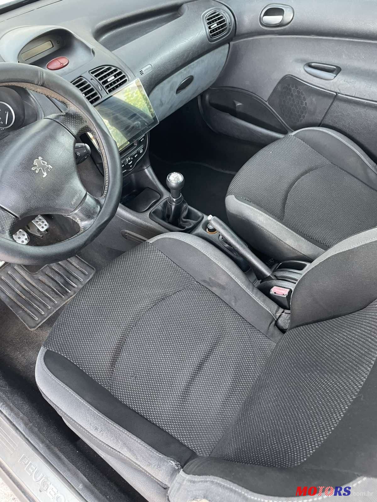 2008' Peugeot 206 206 1,4 photo #6