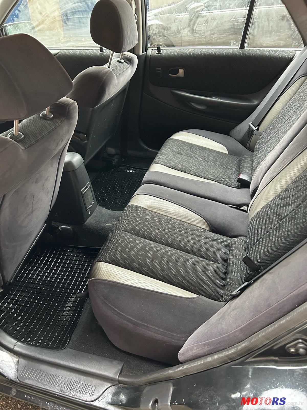 2000' Mazda 323 F 1,8 I Te photo #6