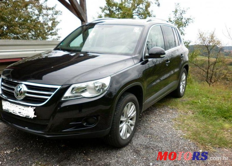 2008' Volkswagen Tiguan photo #2