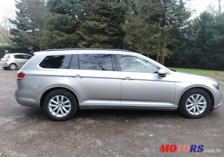 2015' Volkswagen Passat 1,6 Tdi Bmt Dsg photo #1