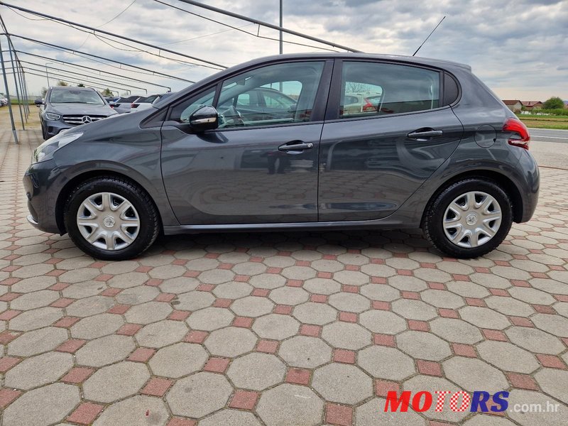 2016' Peugeot 208 1,2 photo #5