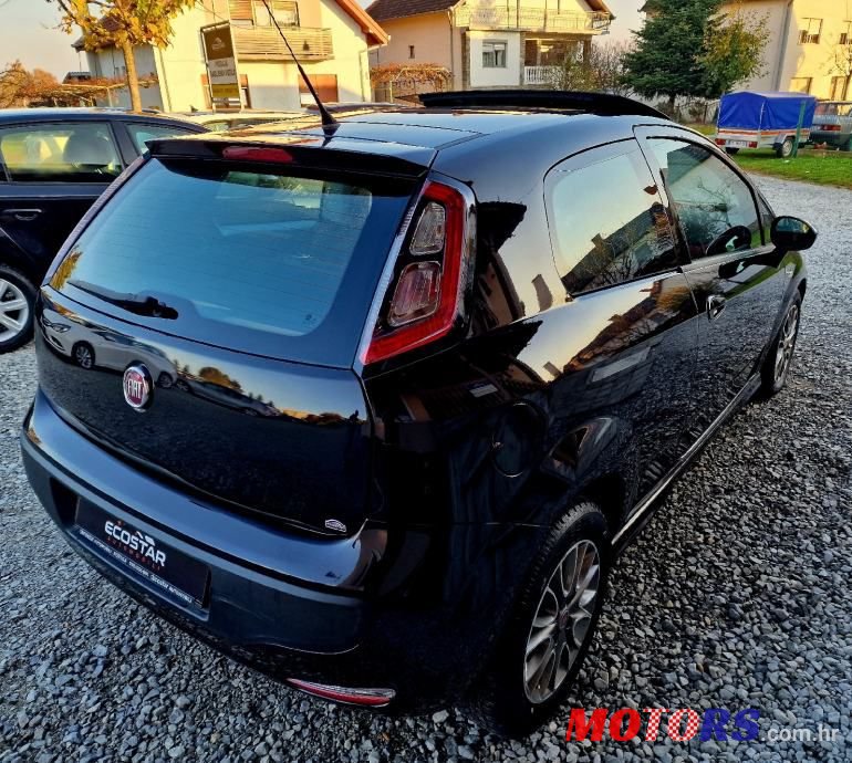 2010' Fiat Punto Evo photo #3