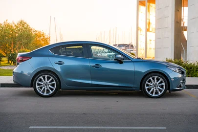 2016' Mazda 3 G120