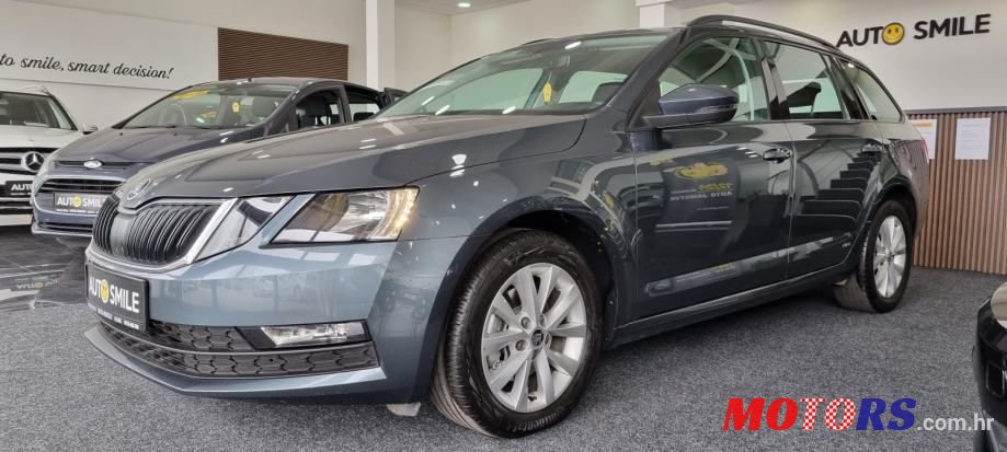 2019' Skoda Octavia Combi photo #1