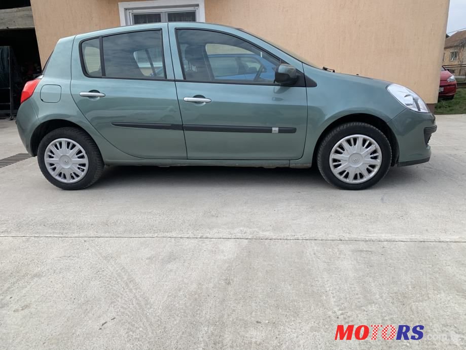 2008' Renault Clio 1,5 Dci photo #6