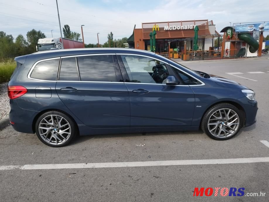 2016' BMW Serija 2 216D photo #3