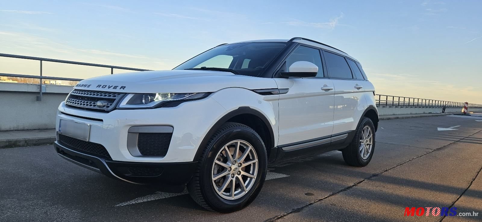 2016' Land Rover Range Rover Evoque 2,0 Td4 photo #3