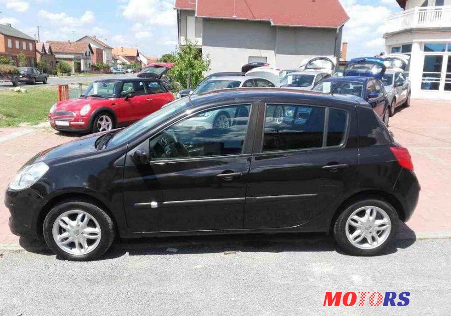 2008' Renault Clio 1,5 Dci photo #2