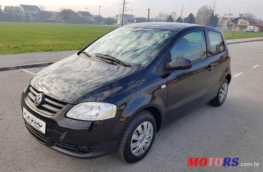 2008' Volkswagen Fox 1,2 photo #1