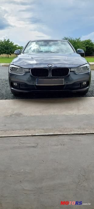 2017' BMW Serija 3 318D photo #4