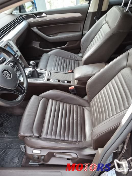 2015' Volkswagen Passat photo #3