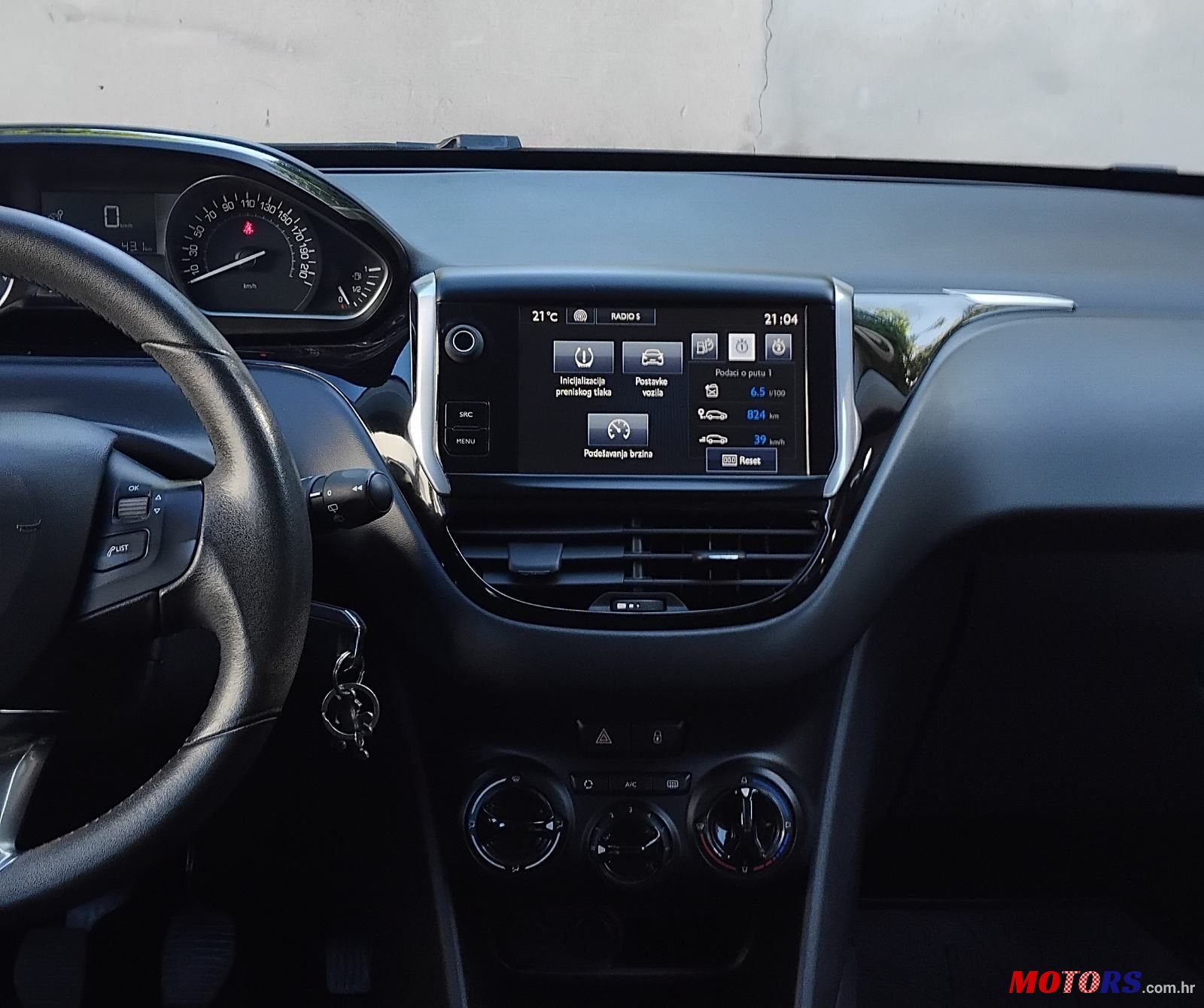 2015' Peugeot 208 1,2 Puretech photo #3