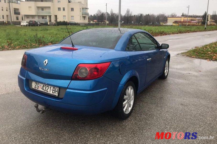 2005' Renault Megane photo #2