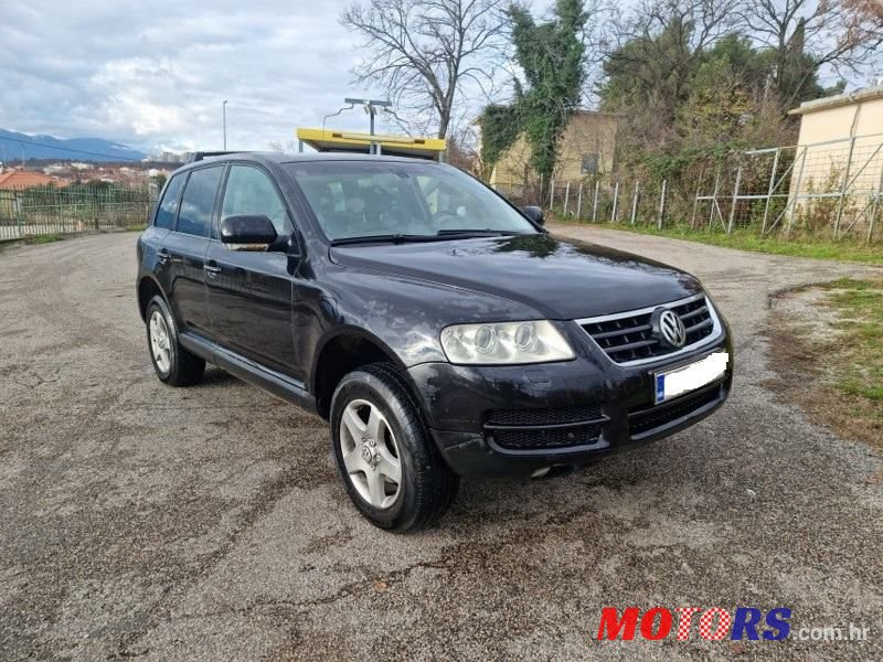 2004' Volkswagen Touareg photo #4