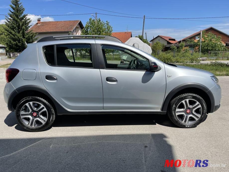 2020' Dacia Sandero photo #1