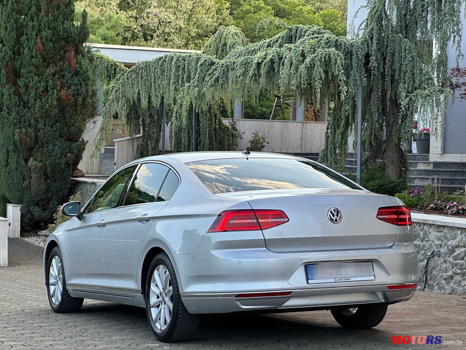 2018' Volkswagen Passat photo #1