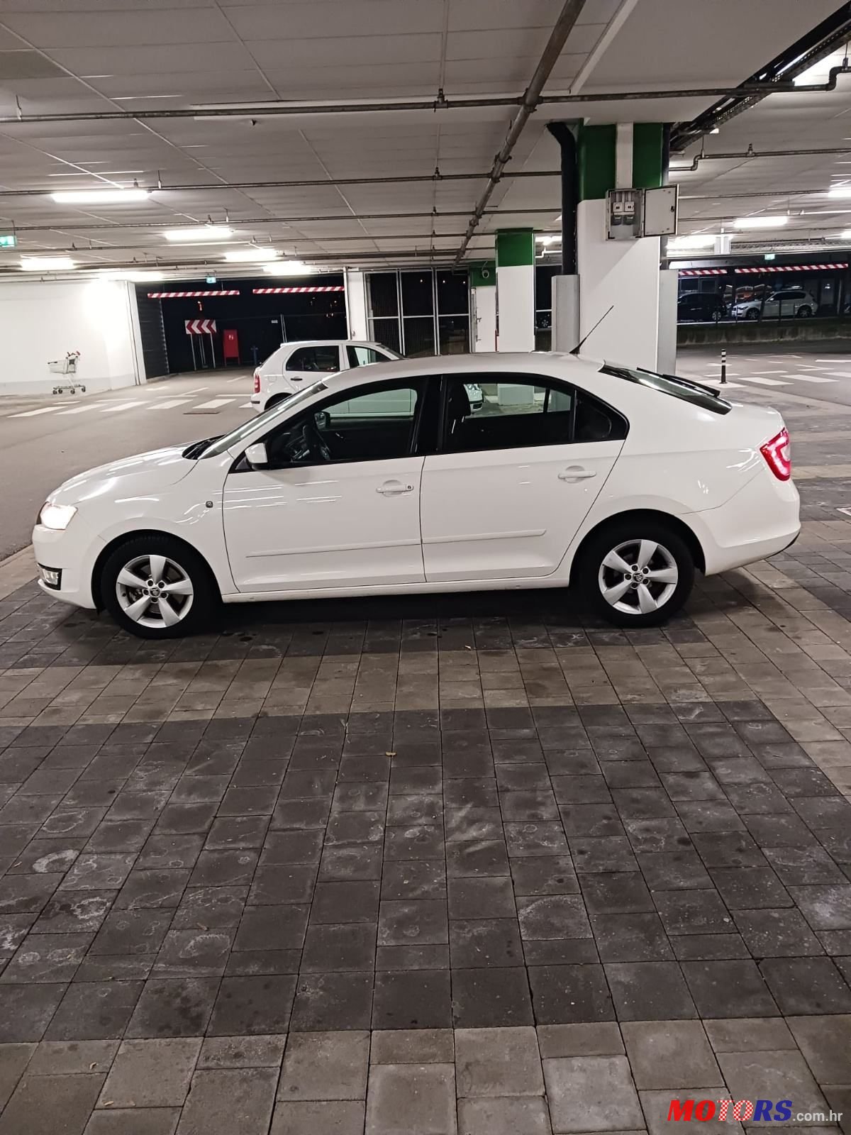 2015' Skoda Rapid 1,6 Tdi photo #3
