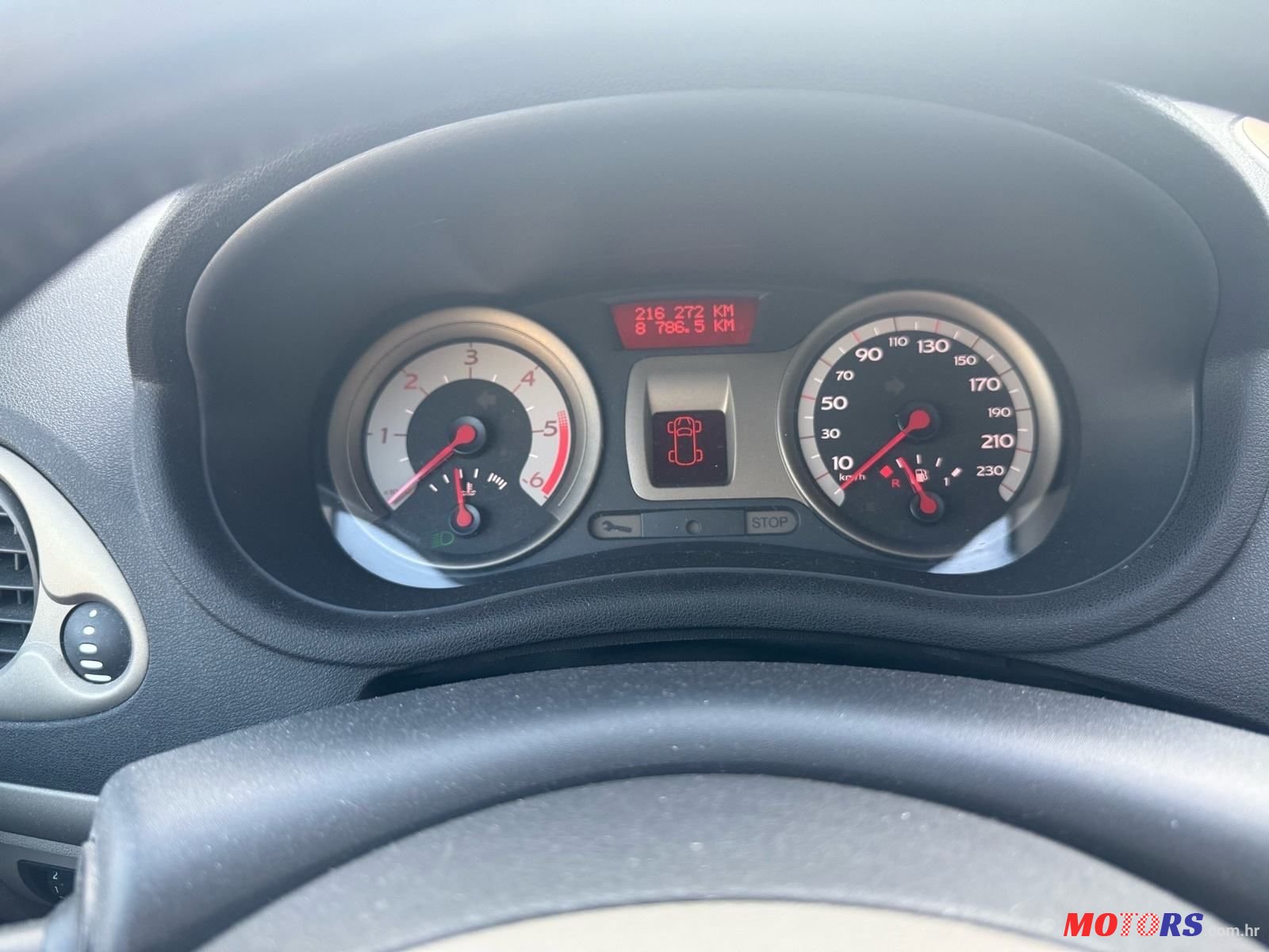 2008' Renault Clio 1,5 Dci photo #5