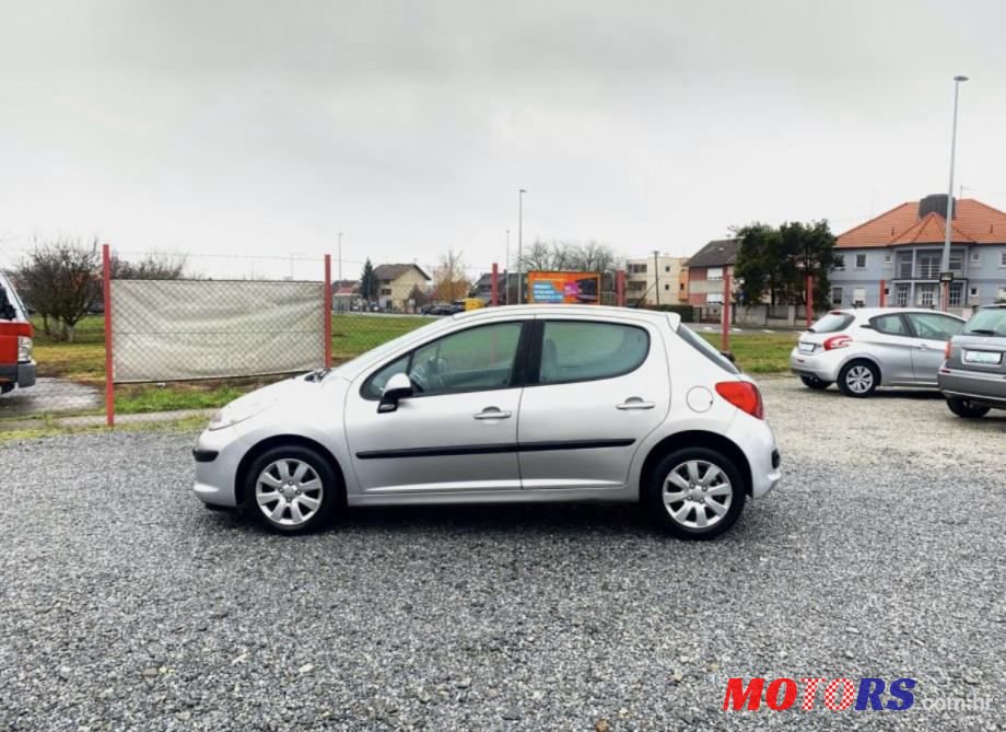 2009' Peugeot 207 1,4 photo #2