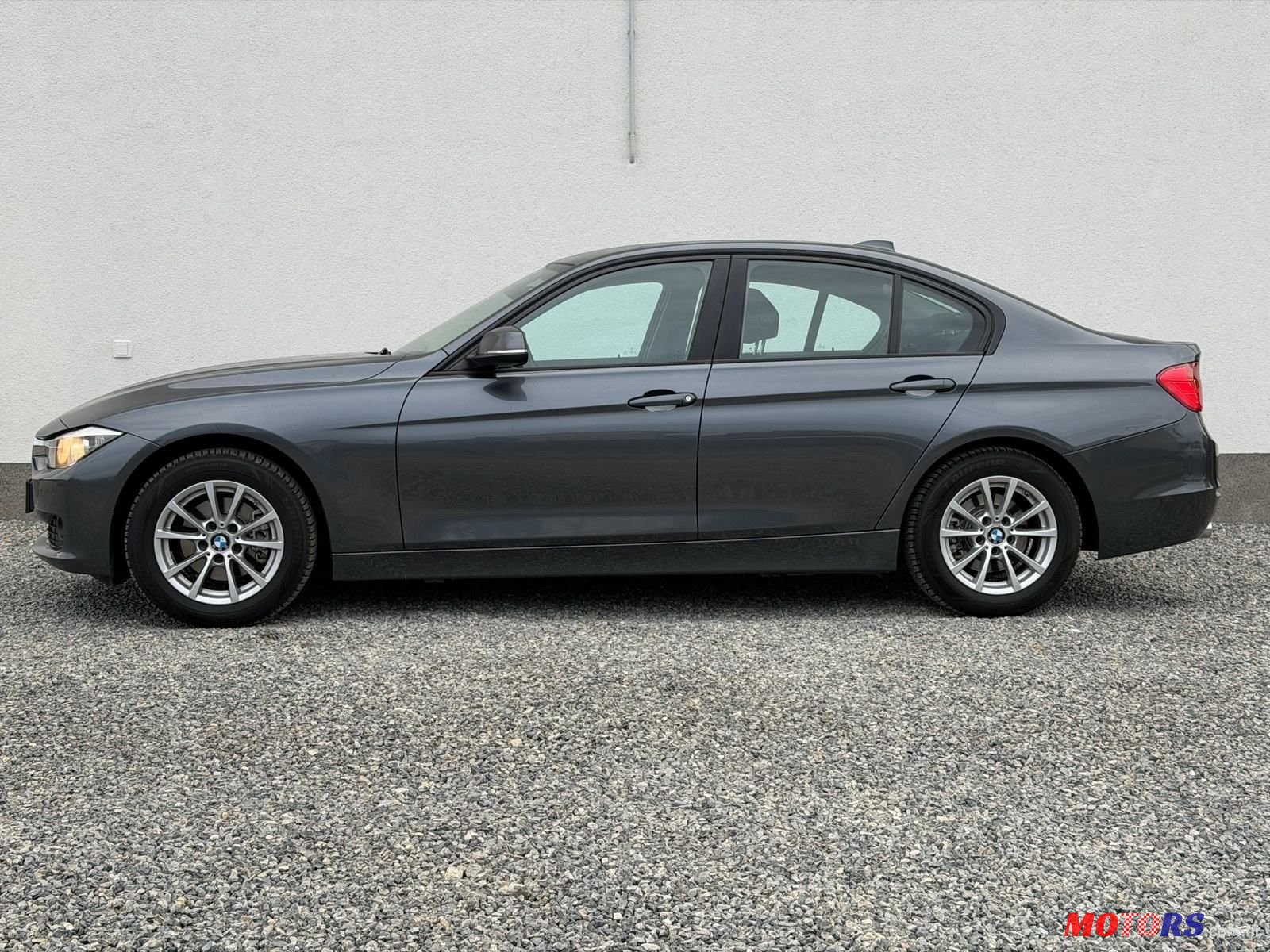 2015' BMW Serija 3 318D photo #5