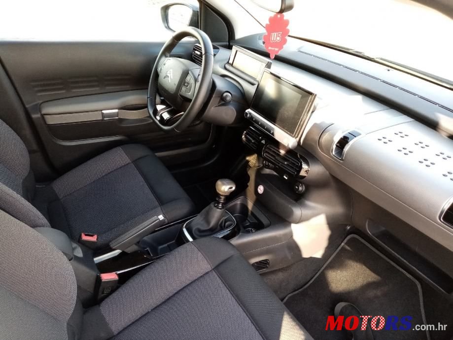 2019' Citroen C4 Cactus photo #6