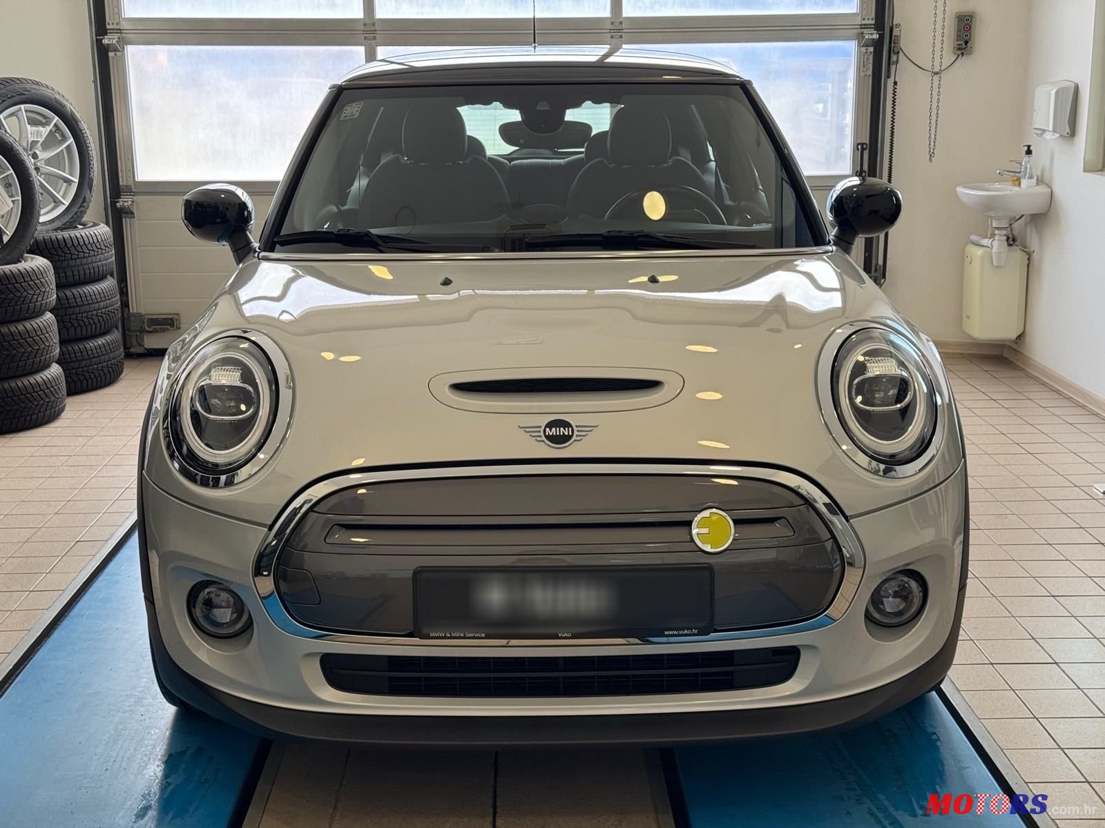 2020' MINI Cooper Se photo #3