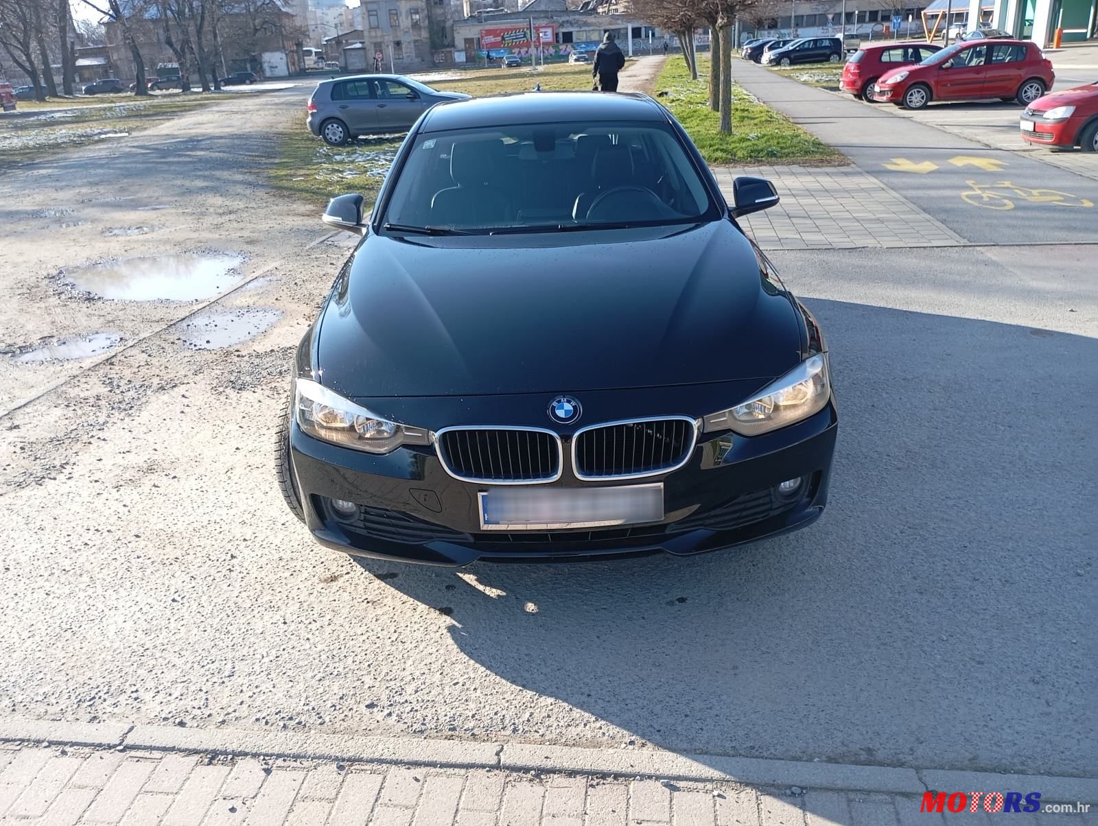 2013' BMW Serija 3 318D photo #1